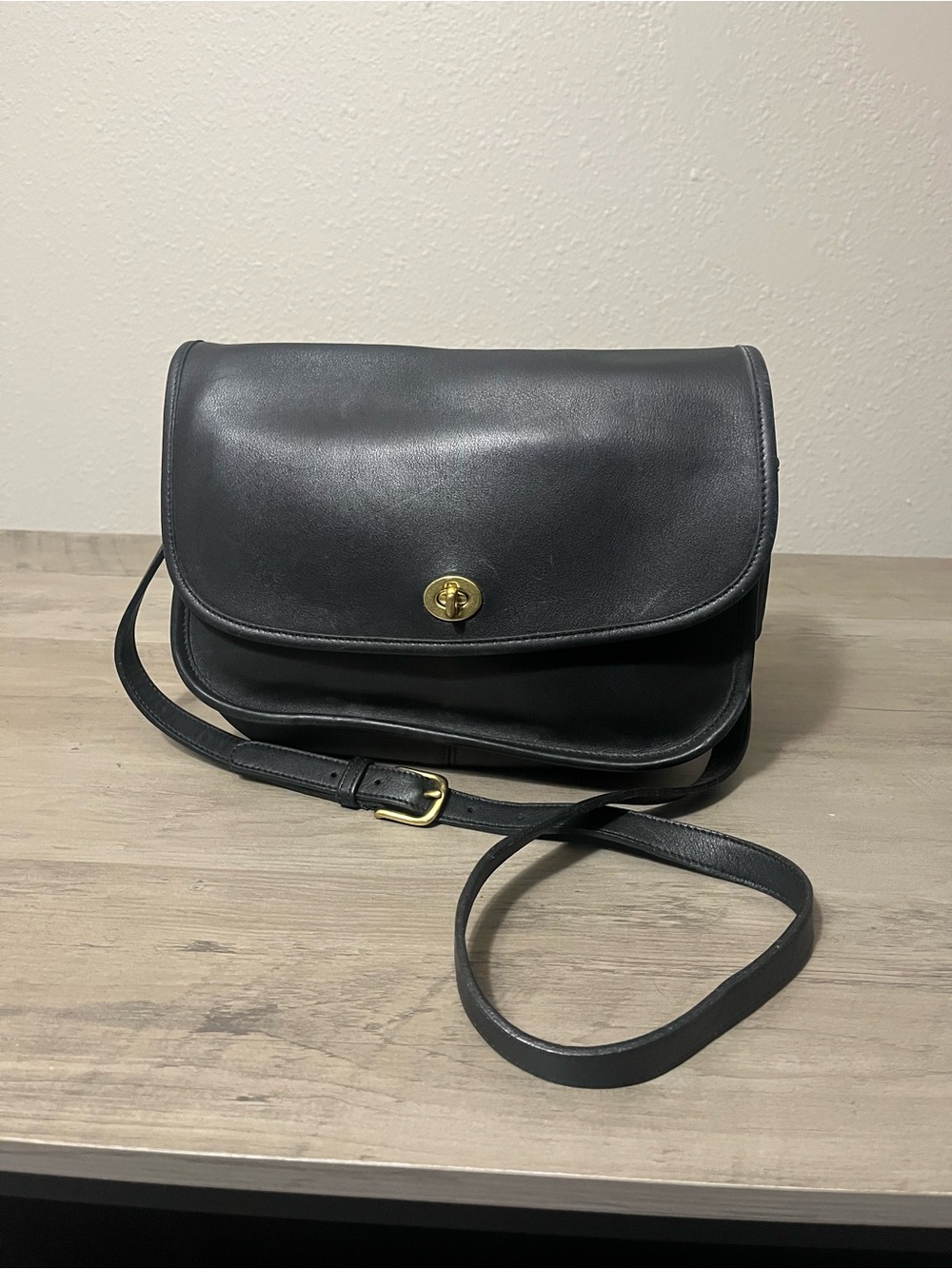 Vintage Coach Crossbody 9790
